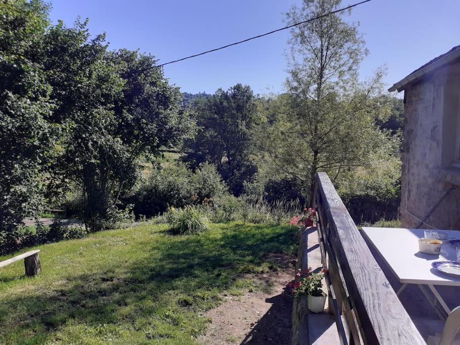 Le Studio Du Crot Noir Cussy-en-Morvan Esterno foto